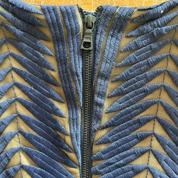 BARDOT Alice Illusion‎ Lace Dress - Picture 6 of 8